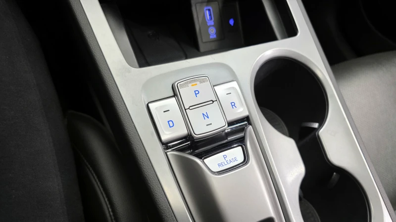 Hyundai Kona Elektrik Проверена, снимка 7 - Автомобили и джипове - 52575853