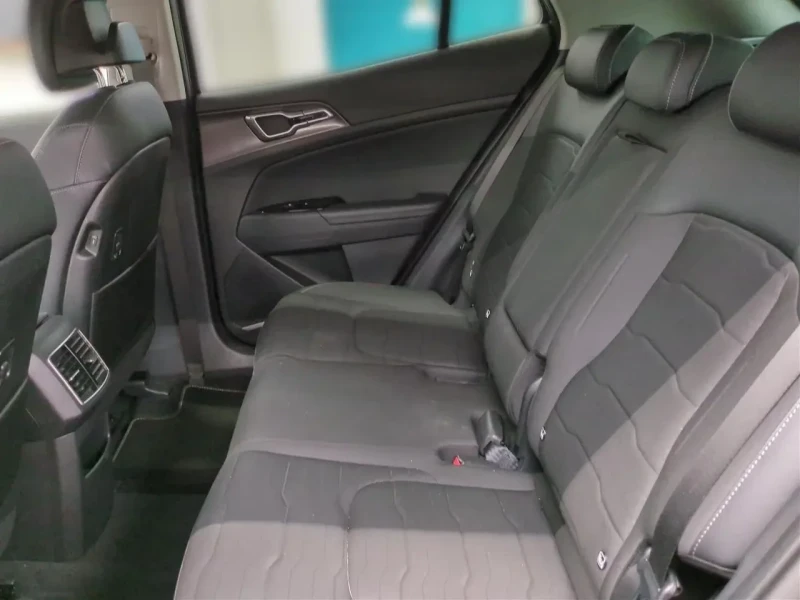 Kia Sportage 1.6T 2WD DCT Spirit, снимка 7 - Автомобили и джипове - 53539200