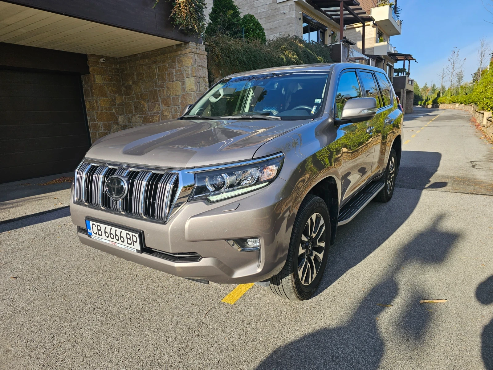 Toyota Land cruiser 360 Full Гаранция JBL - изображение 3