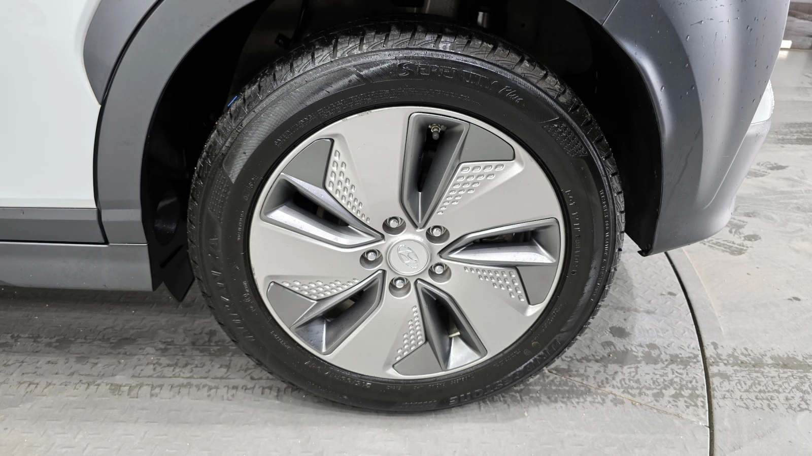 Hyundai Kona Elektrik Проверена - изображение 3