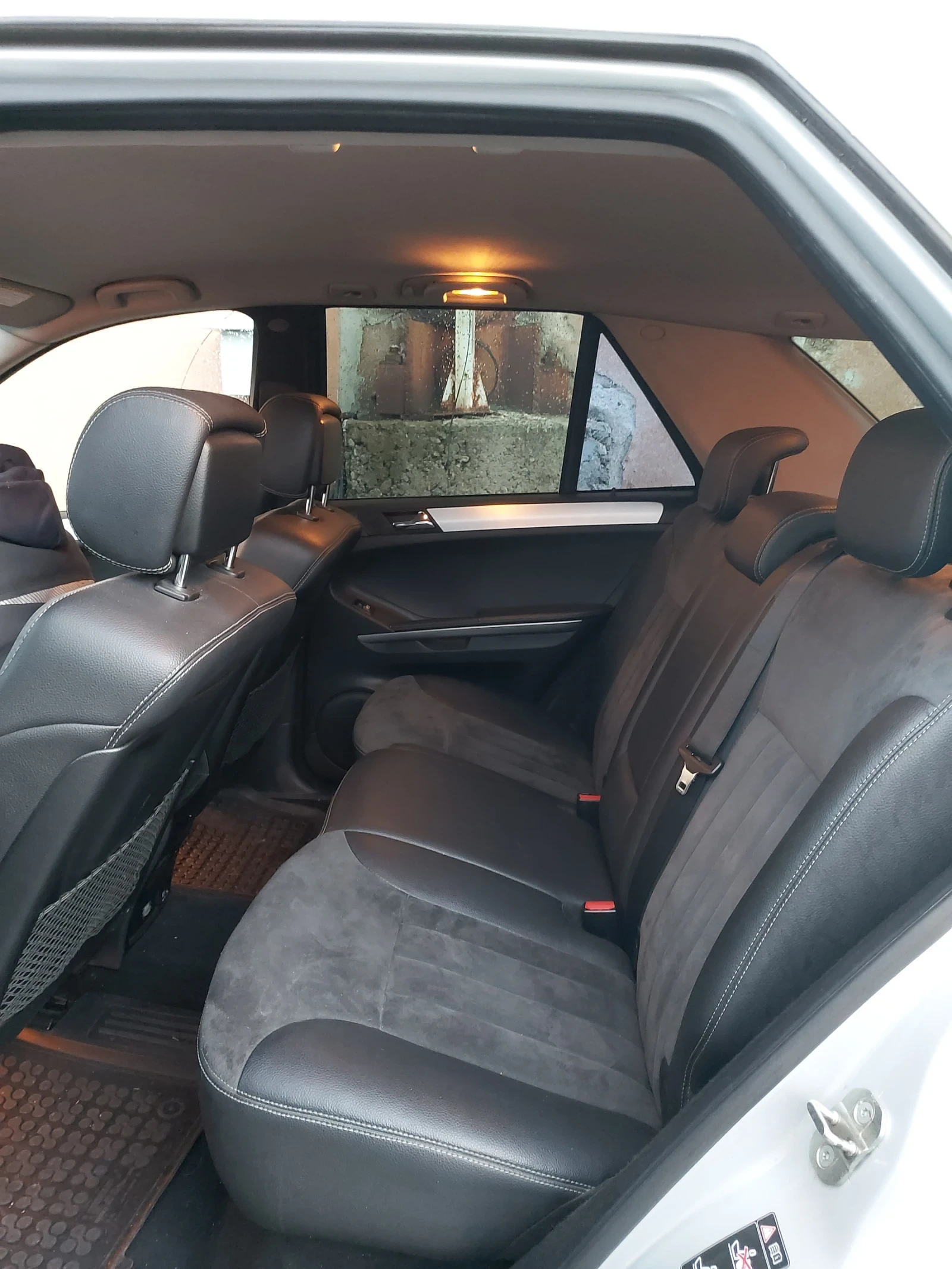 Mercedes-Benz ML 320  - изображение 7