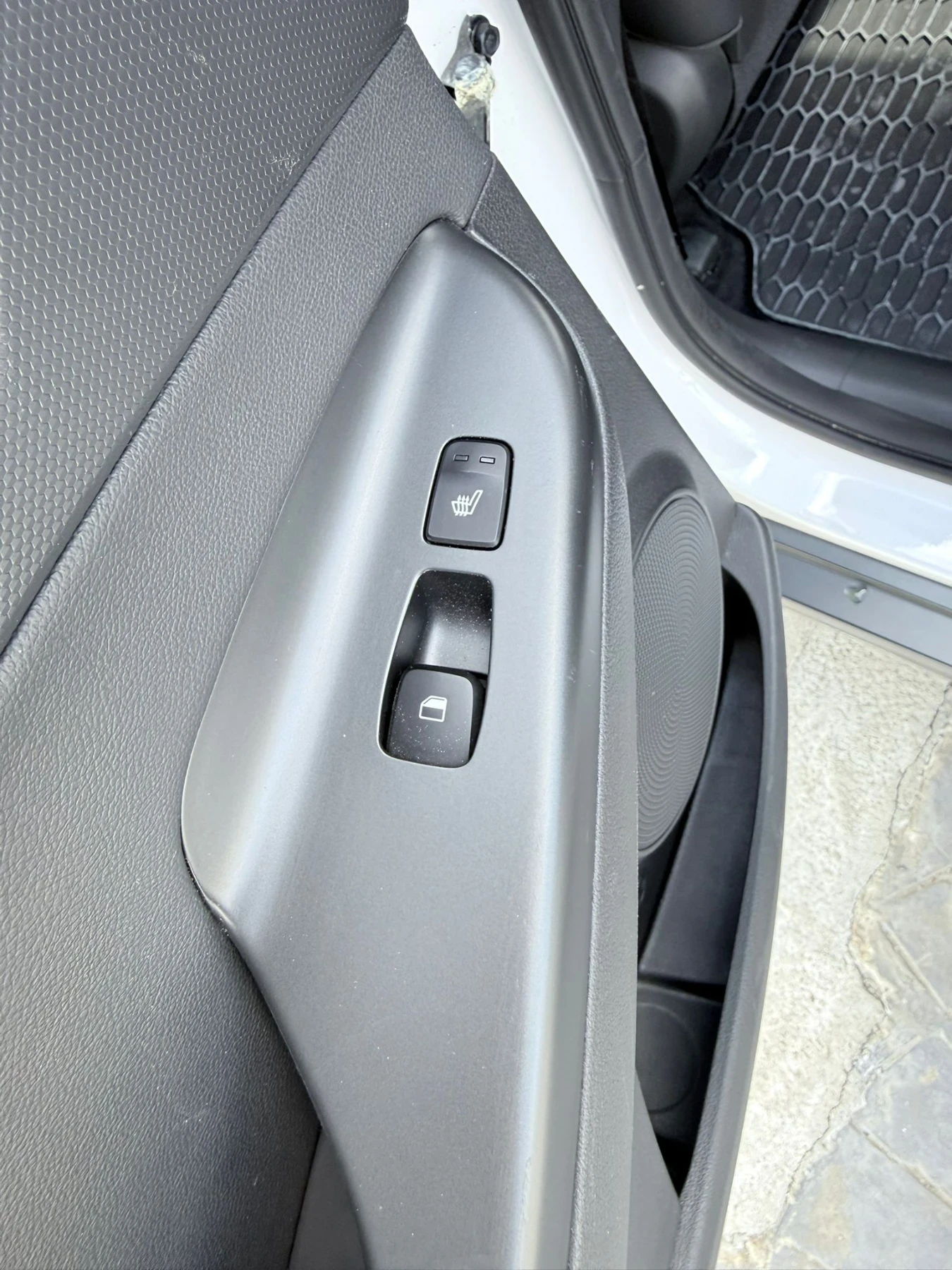 Hyundai Kona, снимка 15 - Автомобили и джипове - 53836678