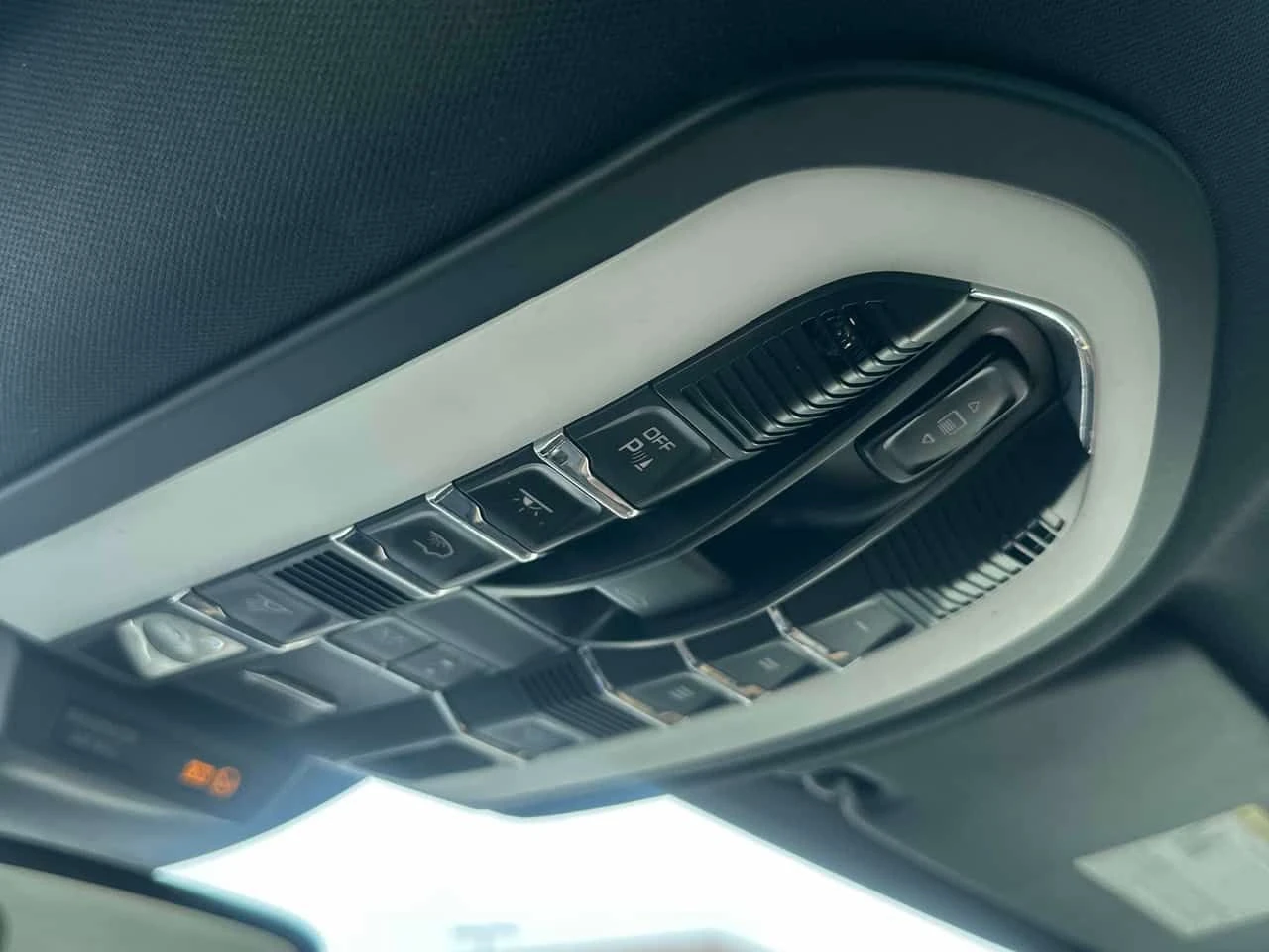 Porsche Macan * AWD* CARFAX * Подгрев* Панорама* КЛИП, снимка 10 - Автомобили и джипове - 53940106