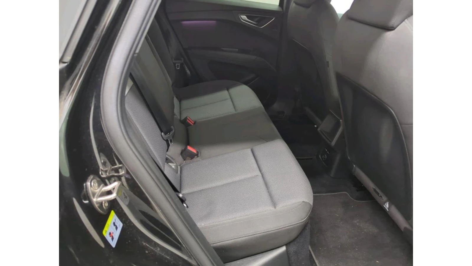 Audi Q4  E-tron 50 Advanced , снимка 11 - Автомобили и джипове - 53959823