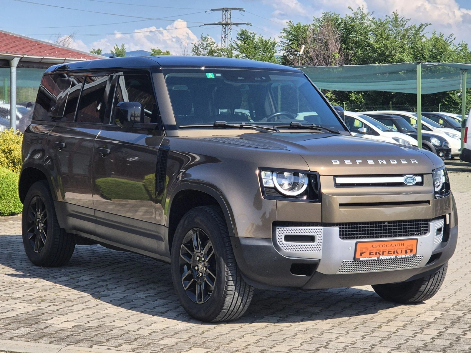 Land Rover Defender D240 S, снимка 5 - Автомобили и джипове - 54668758