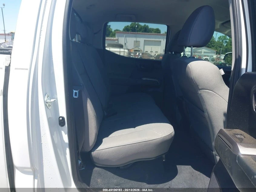 Toyota Tacoma ПОДГРЕВ* КАМЕРА* KEYLESS, снимка 11 - Автомобили и джипове - 55028044