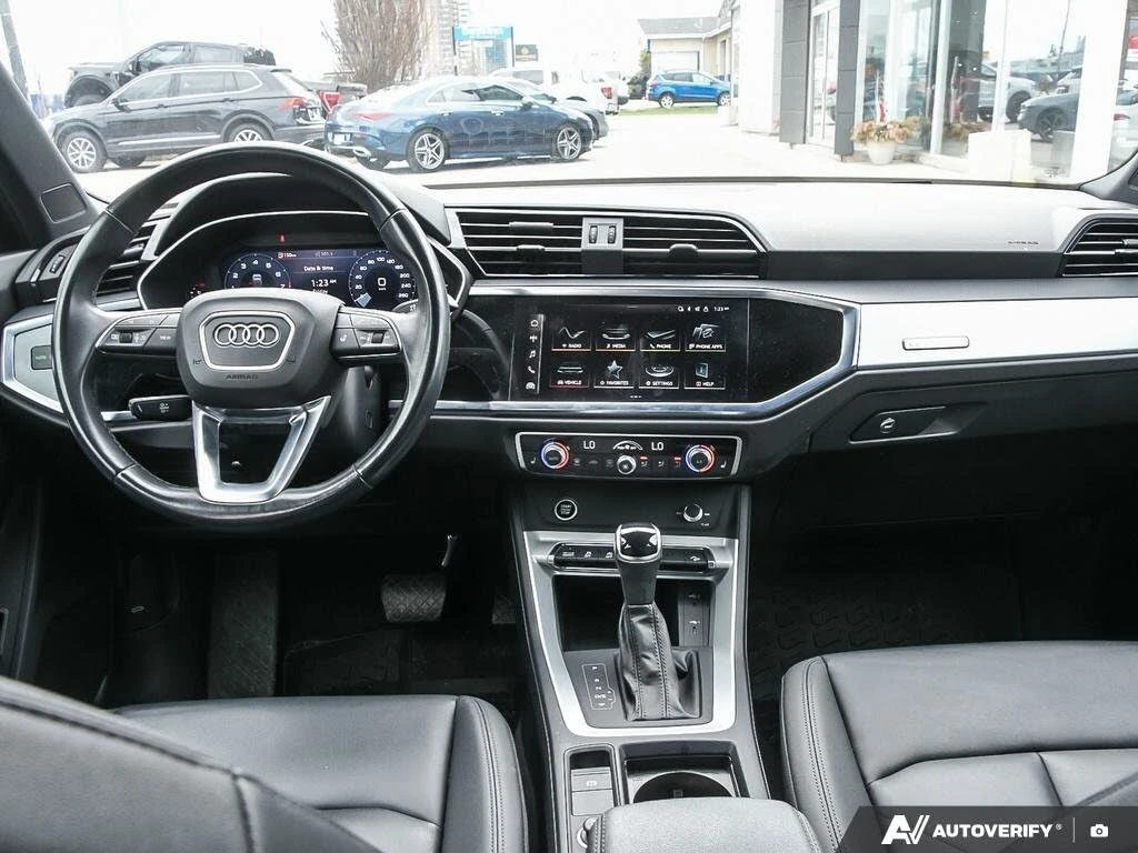 Audi Q3 MATRIX* 45TFSI* ПОДГРЕВ* КАМЕРА* ПАНОРАМА* , снимка 6 - Автомобили и джипове - 55304297