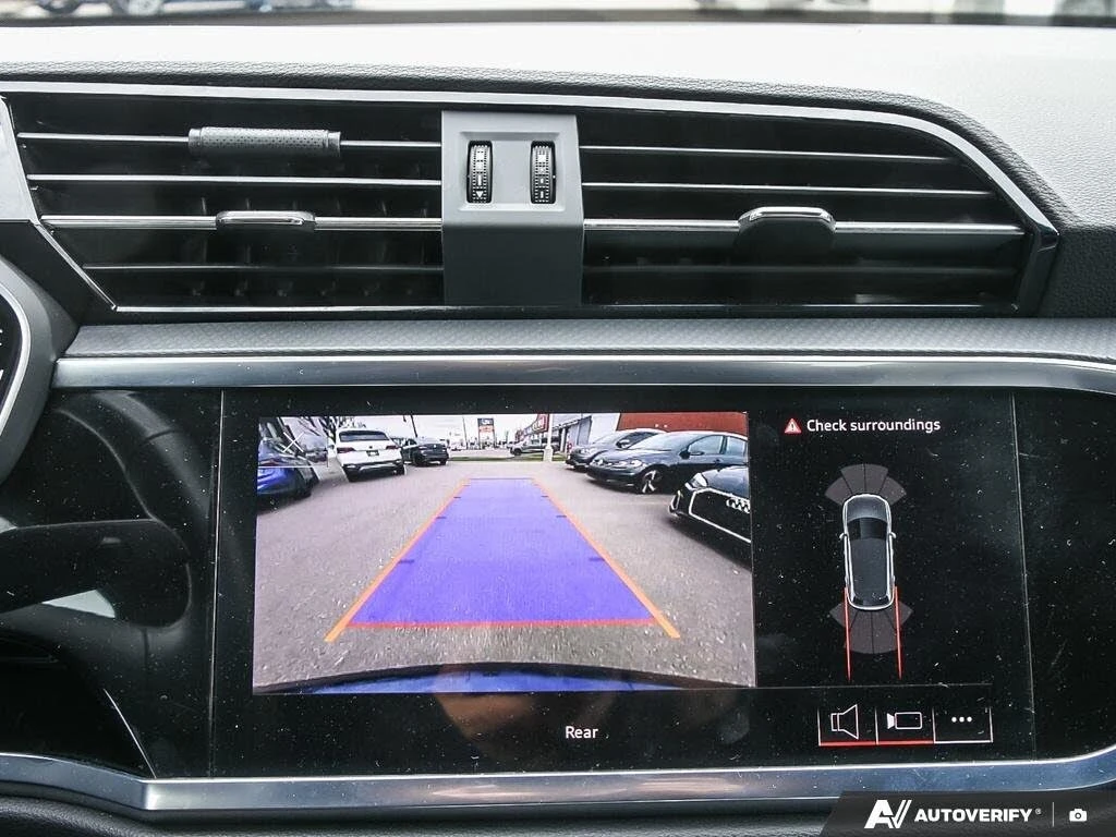 Audi Q3 MATRIX* 45TFSI* ПОДГРЕВ* КАМЕРА* ПАНОРАМА* , снимка 7 - Автомобили и джипове - 55304297
