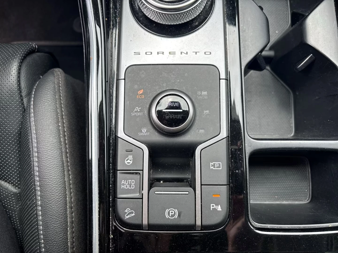 Kia Sportage HEV/230HP/PLATINUM/7SEATS/BOSE/360/NAVI/301h, снимка 15 - Автомобили и джипове - 55332619