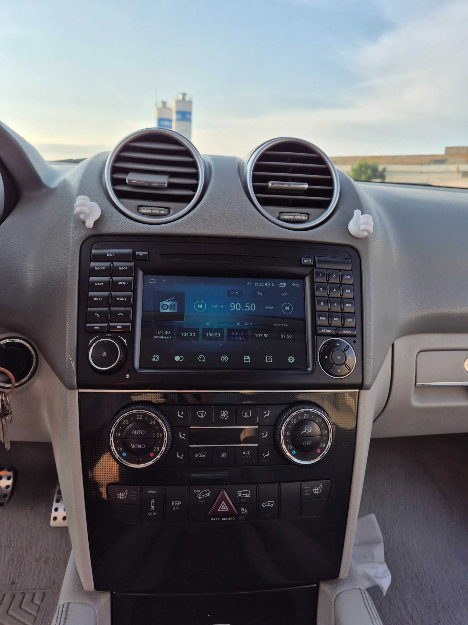 Mercedes-Benz ML 320, снимка 11 - Автомобили и джипове - 55480048