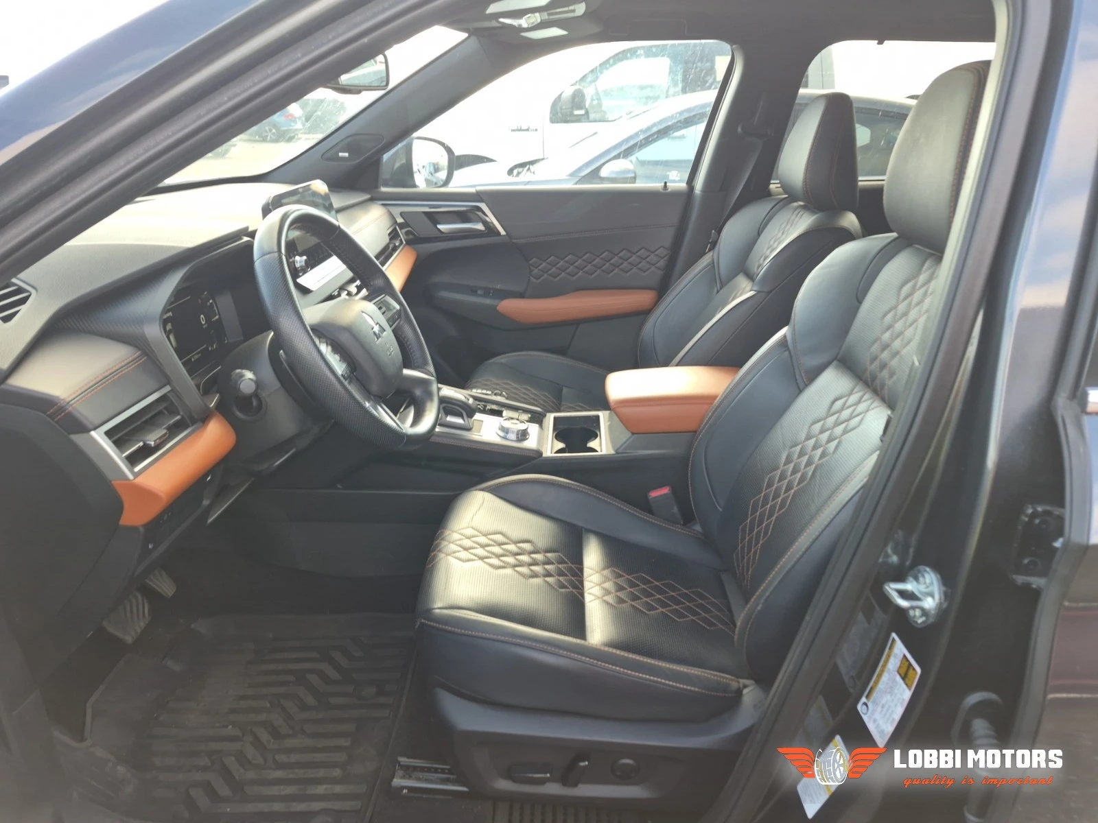 Mitsubishi Outlander, снимка 5 - Автомобили и джипове - 55928991