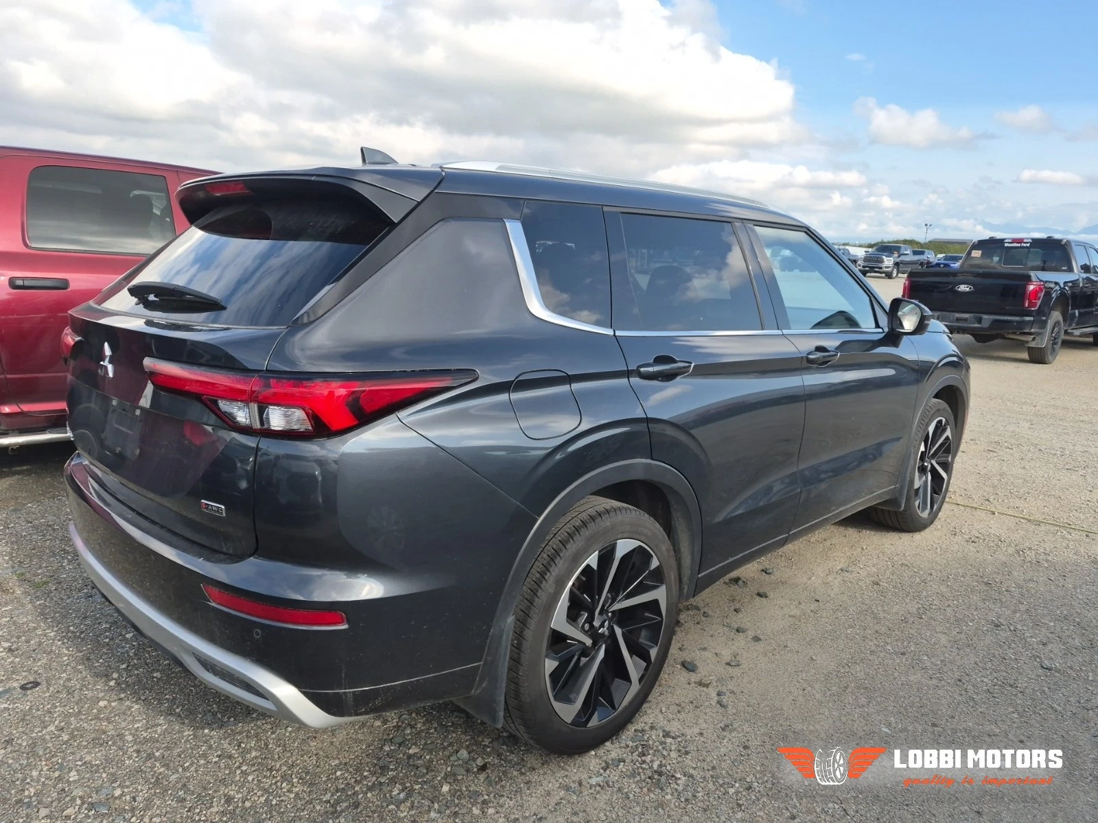 Mitsubishi Outlander, снимка 3 - Автомобили и джипове - 55928991