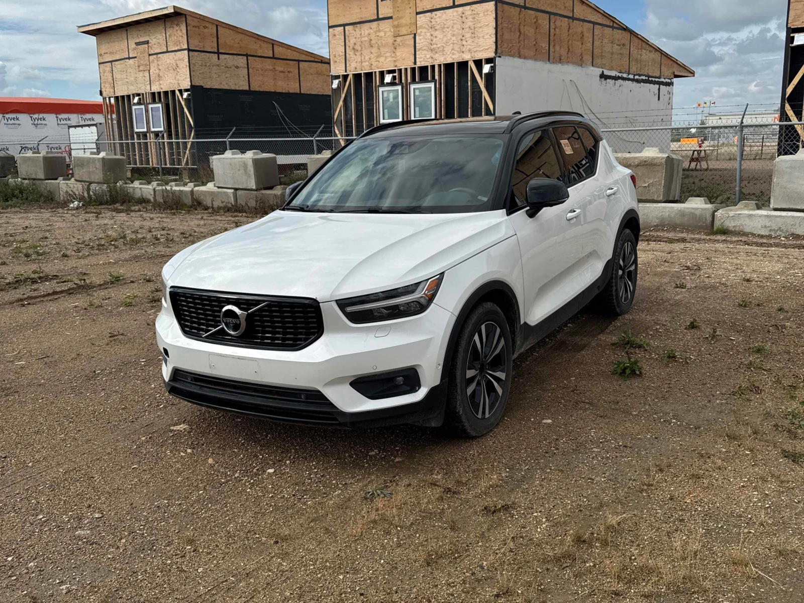 Volvo XC40 * R Design * CARFAX * ФИНАНСИРАНЕ