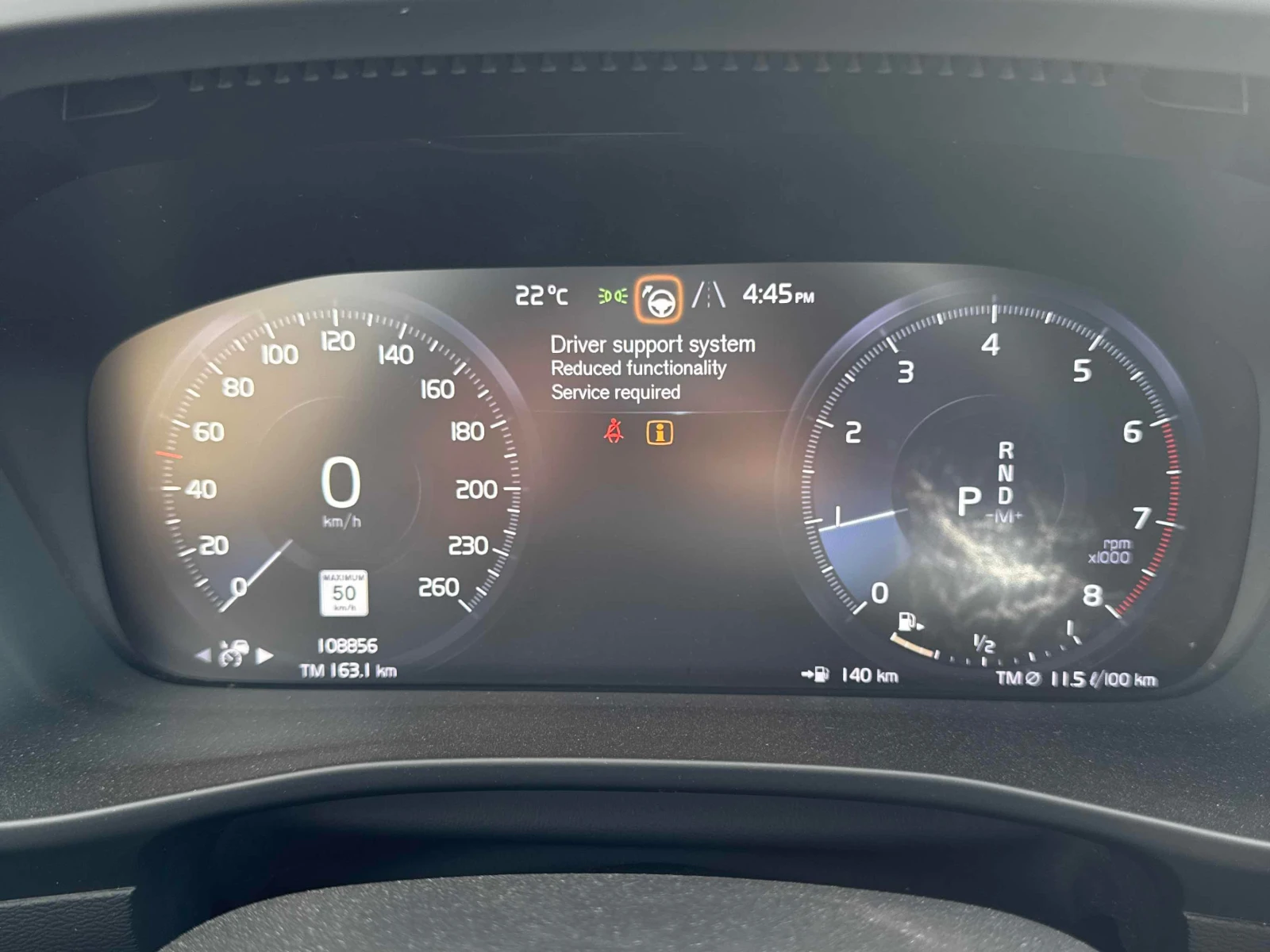 Volvo XC40 * R Design * CARFAX * ФИНАНСИРАНЕ, снимка 8 - Автомобили и джипове - 55995040