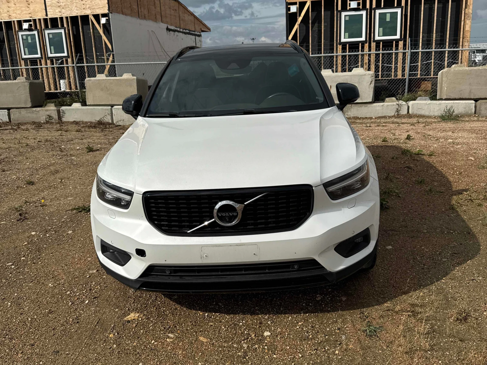 Volvo XC40 * R Design * CARFAX * ФИНАНСИРАНЕ, снимка 6 - Автомобили и джипове - 55995040