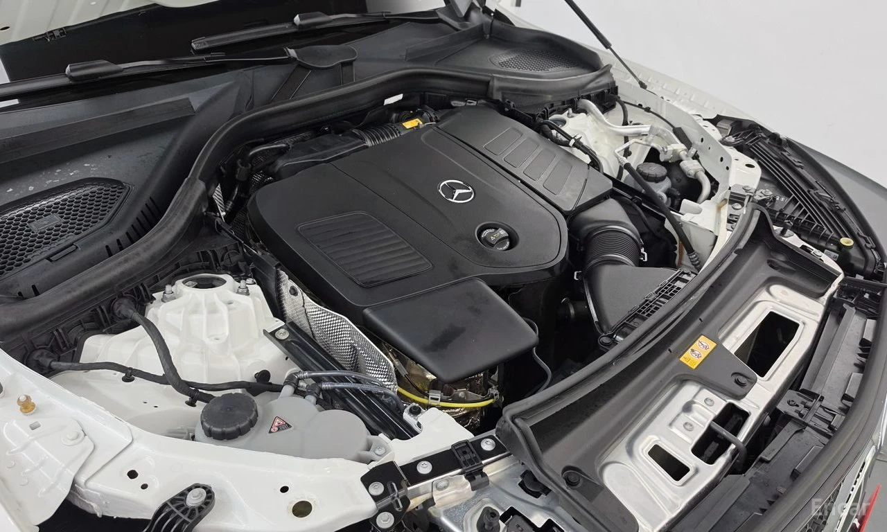 Mercedes-Benz GLC 300 COUPE* AMG* LINE* BURMESTER* ОБДУХВАНЕ* ХЕДЪП* , снимка 17 - Автомобили и джипове - 56119137