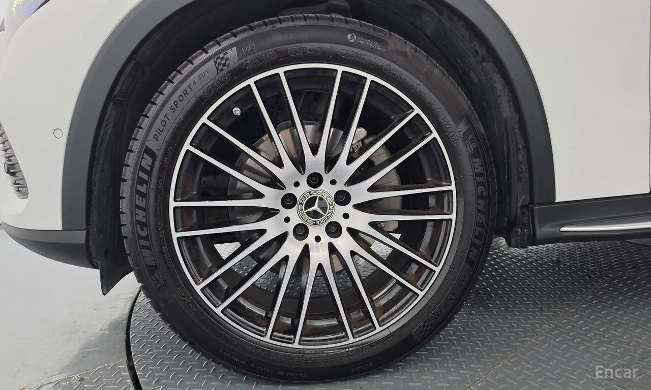 Mercedes-Benz GLC 300 COUPE* AMG* LINE* BURMESTER* ОБДУХВАНЕ* ХЕДЪП* , снимка 5 - Автомобили и джипове - 56119137