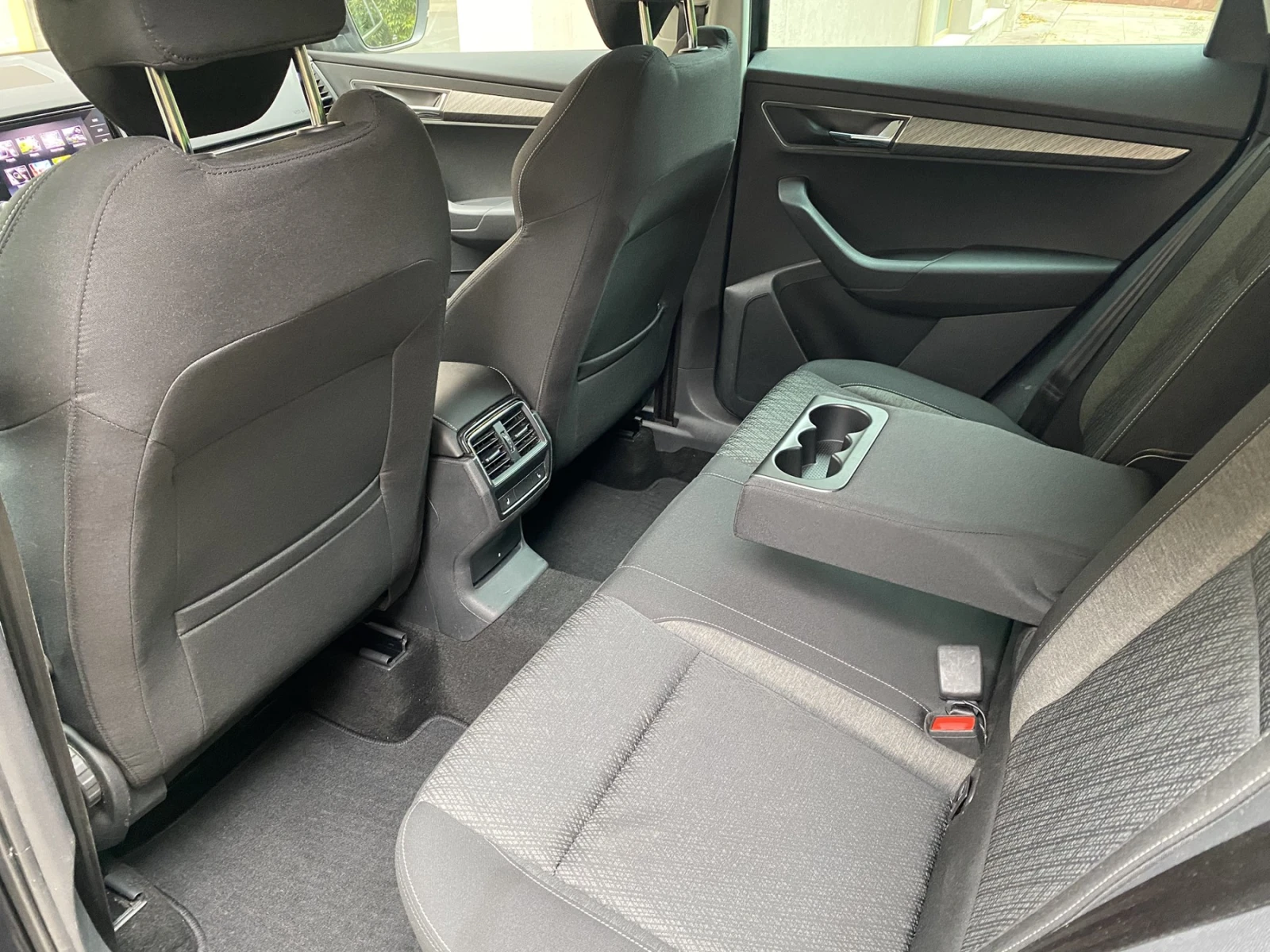 Skoda Karoq 2, 0 TDI/ STYLE, снимка 12 - Автомобили и джипове - 56523712