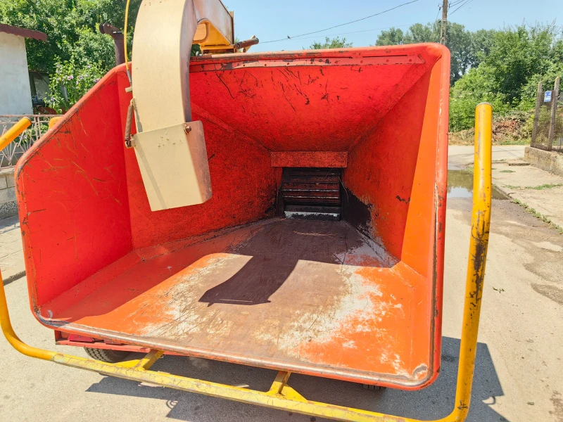 Специализирани машини Машини за дърводобив Дробилка за клони LGU MASTER II-25, снимка 6 - Селскостопанска техника - 50983780