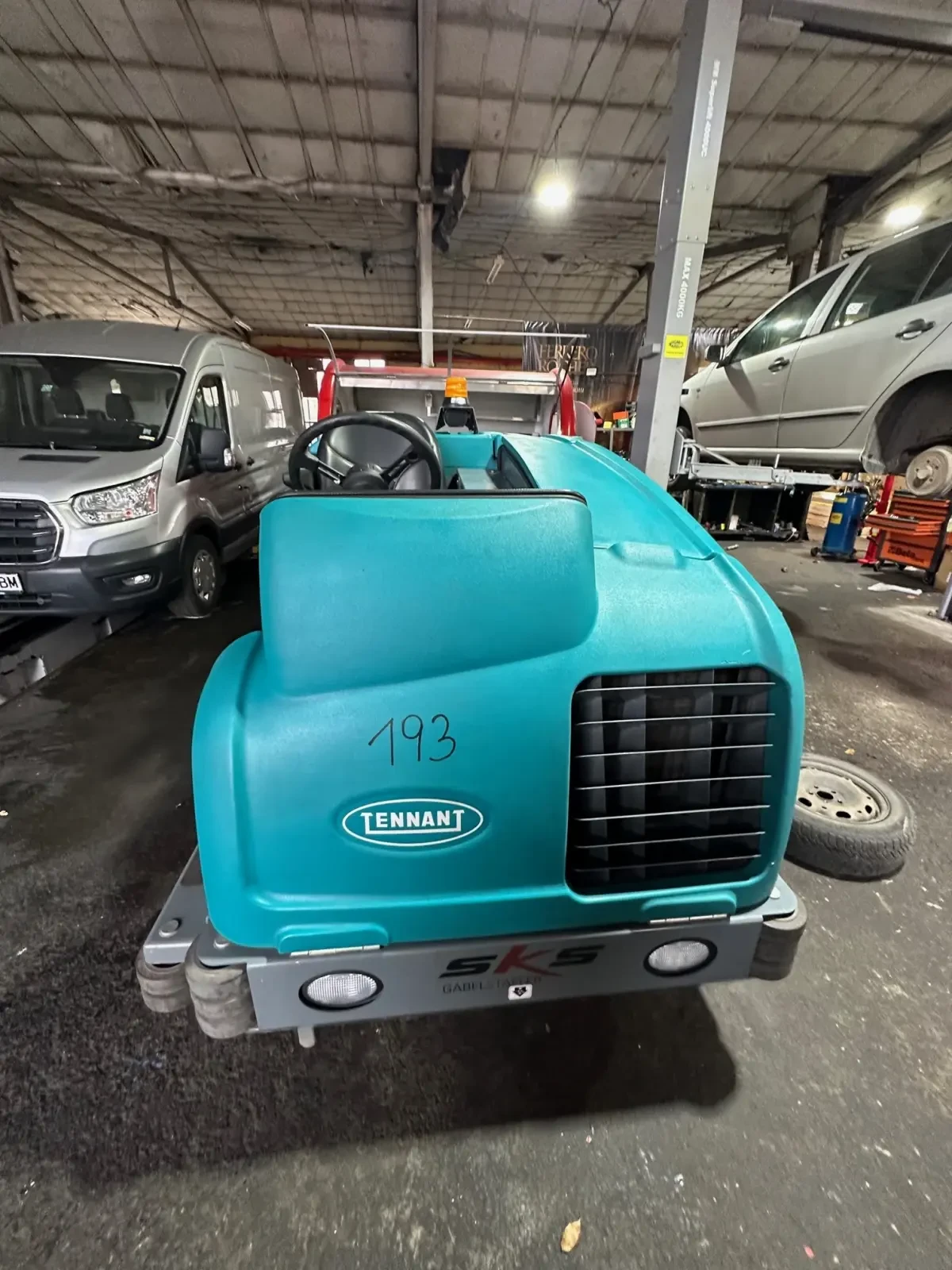 Други специализирани машини Друга комбинирана миячно-метачна машина Tennant M20 - изображение 4