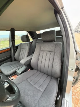 Mercedes-Benz E 220, снимка 7