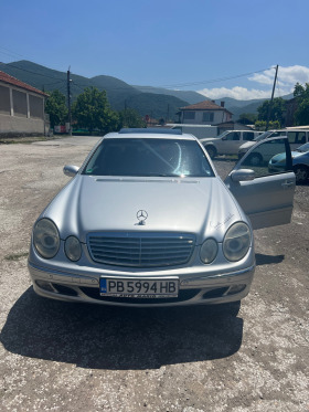 Mercedes-Benz 220, снимка 2 - Автомобили и джипове - 45629563