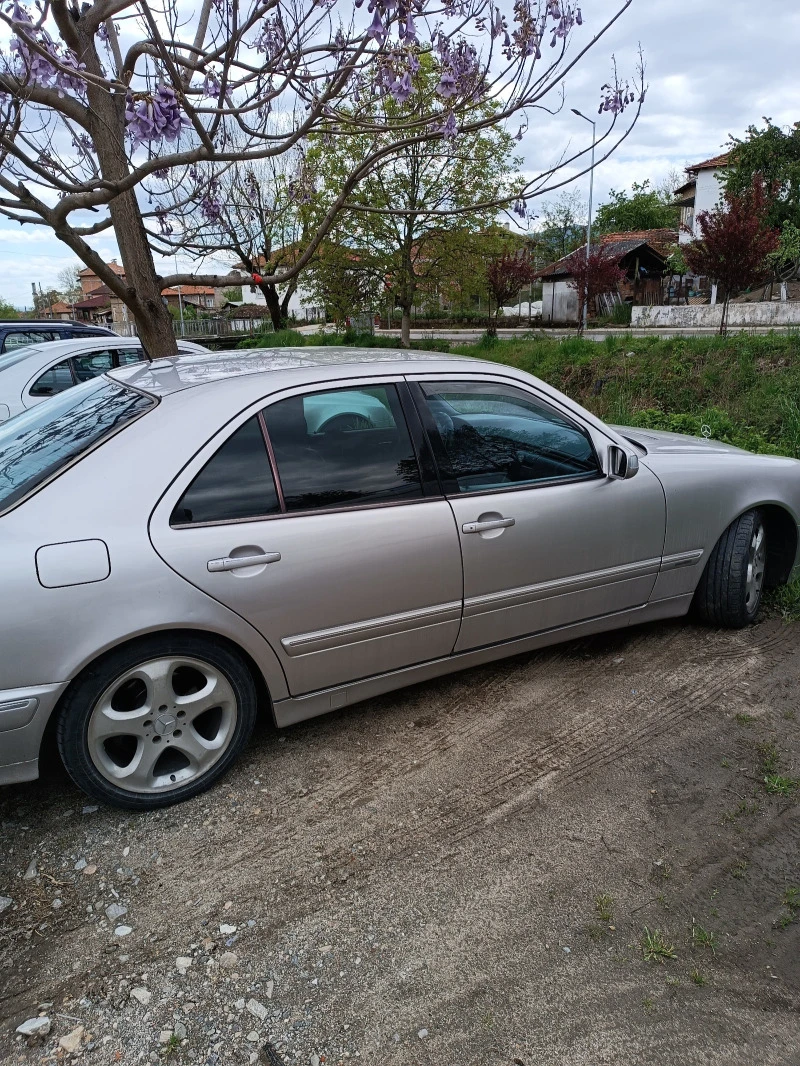 Mercedes-Benz E 270 270 дизел, снимка 5 - Автомобили и джипове - 47242856