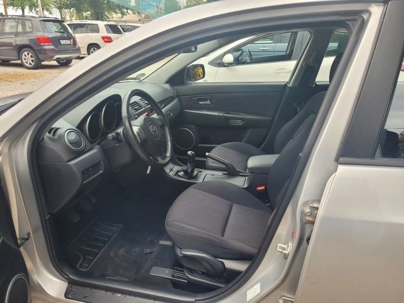 Mazda 3 1.6 i, снимка 5 - Автомобили и джипове - 46474008