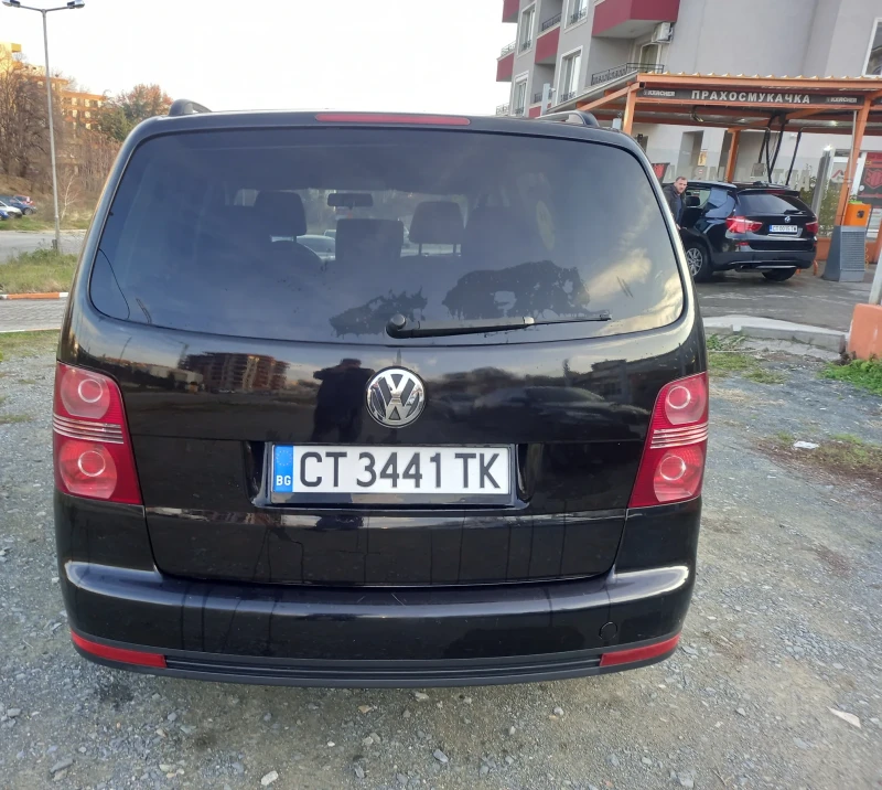 VW Touran, снимка 4 - Автомобили и джипове - 48348758