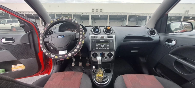 Ford Fiesta, снимка 1 - Автомобили и джипове - 48681589