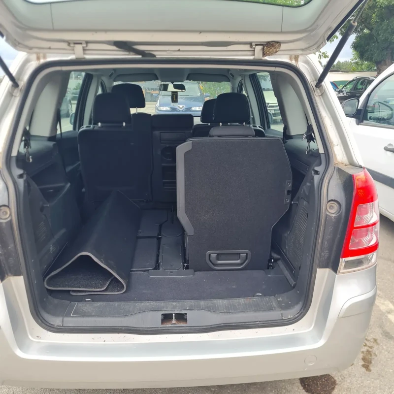 Opel Zafira, снимка 4 - Автомобили и джипове - 52376151