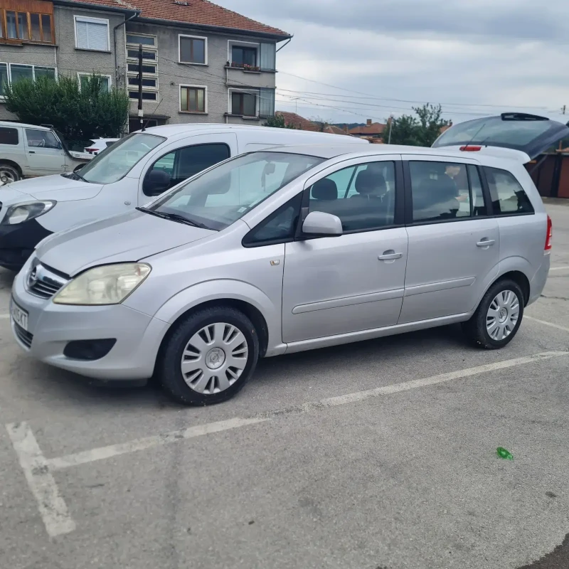 Opel Zafira, снимка 3 - Автомобили и джипове - 52376151