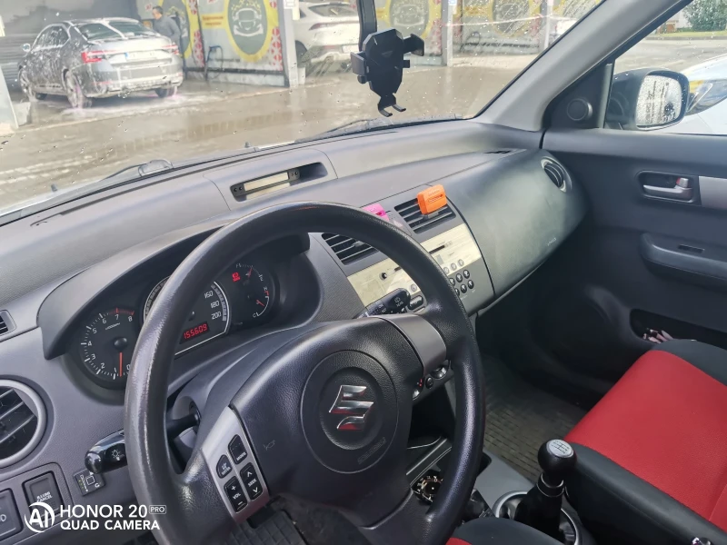 Suzuki Swift 1.3, снимка 7 - Автомобили и джипове - 53125249