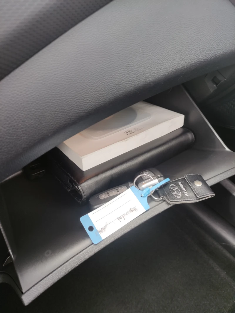 Hyundai Veloster  1, 6Gdi/140 Automat, снимка 6 - Автомобили и джипове - 53386915