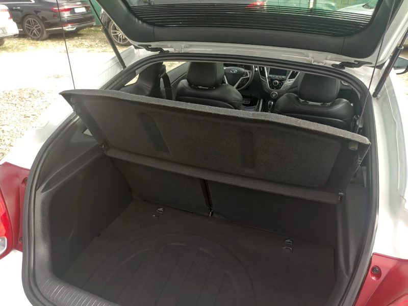 Hyundai Veloster  1, 6Gdi/140 Automat, снимка 12 - Автомобили и джипове - 53386915