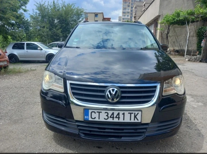 VW Touran, снимка 8 - Автомобили и джипове - 48348758