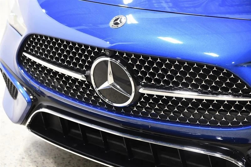 Mercedes-Benz CLE ПАМЕТ* ПАНОРАМА* DISTRONIC* BURMESTER* 360 - изображение 3