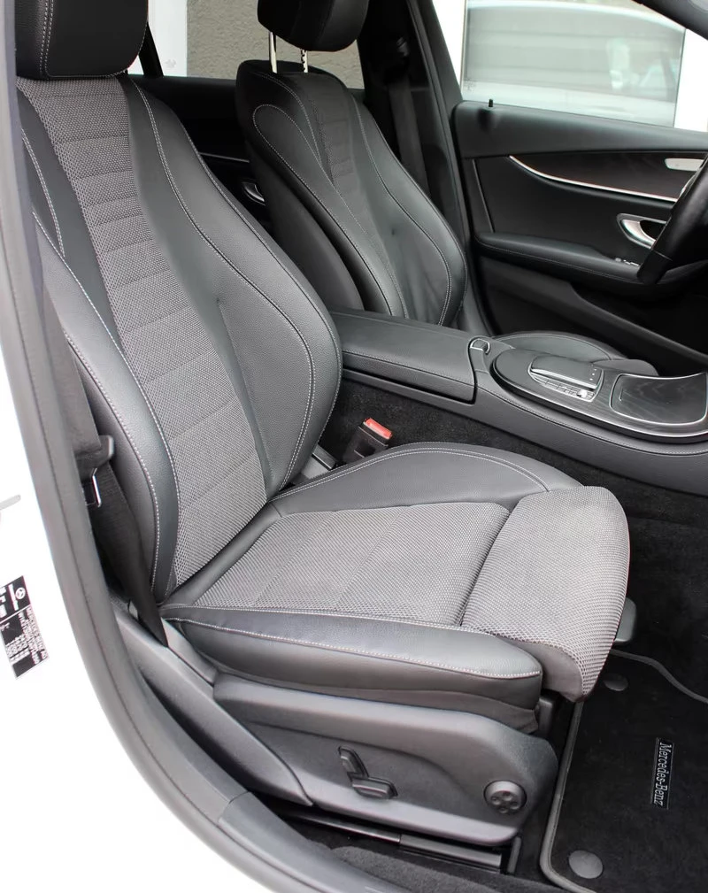 Mercedes-Benz E 220 d/4MATIC/194HP/AMG/NIGHT/CAM/LED/NAVI/926g, снимка 12 - Автомобили и джипове - 53835996