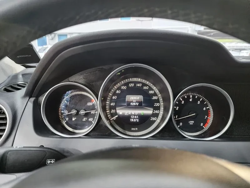 Mercedes-Benz C 200 W204 Cgi, снимка 7 - Автомобили и джипове - 55015187