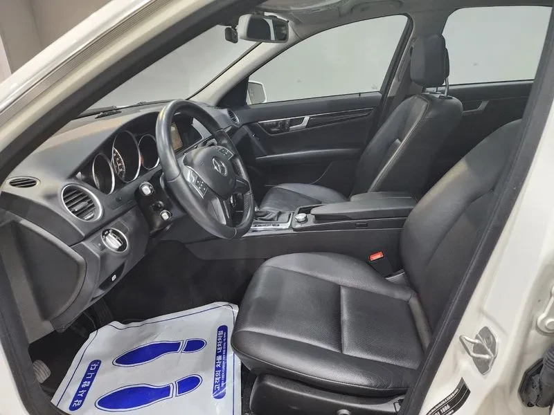 Mercedes-Benz C 200 W204 Cgi, снимка 13 - Автомобили и джипове - 55015187