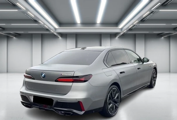 BMW 760 M e xDrive = Executive Drive Pro = Гаранция, снимка 2 - Автомобили и джипове - 55379826