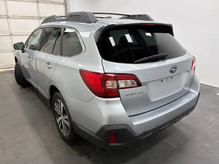 Subaru Outback LIMITED* ПОДГРЕВИ* AWD* HARMAN&KARDON, снимка 7 - Автомобили и джипове - 55486802