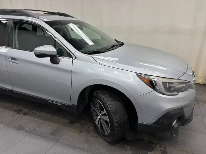 Subaru Outback LIMITED* ПОДГРЕВИ* AWD* HARMAN&KARDON, снимка 4 - Автомобили и джипове - 55486802