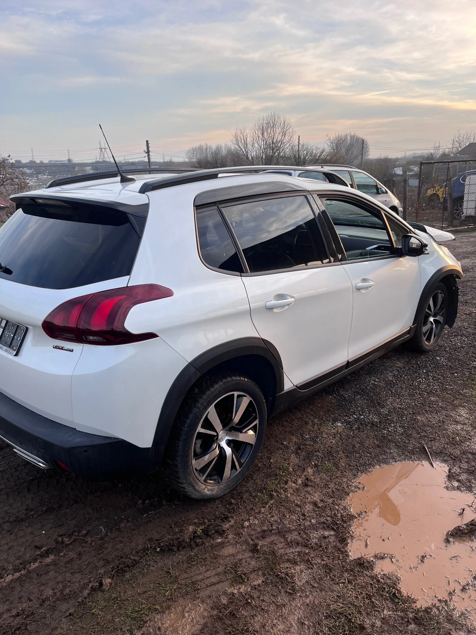 Peugeot 2008 1.6HDI GT line - изображение 5