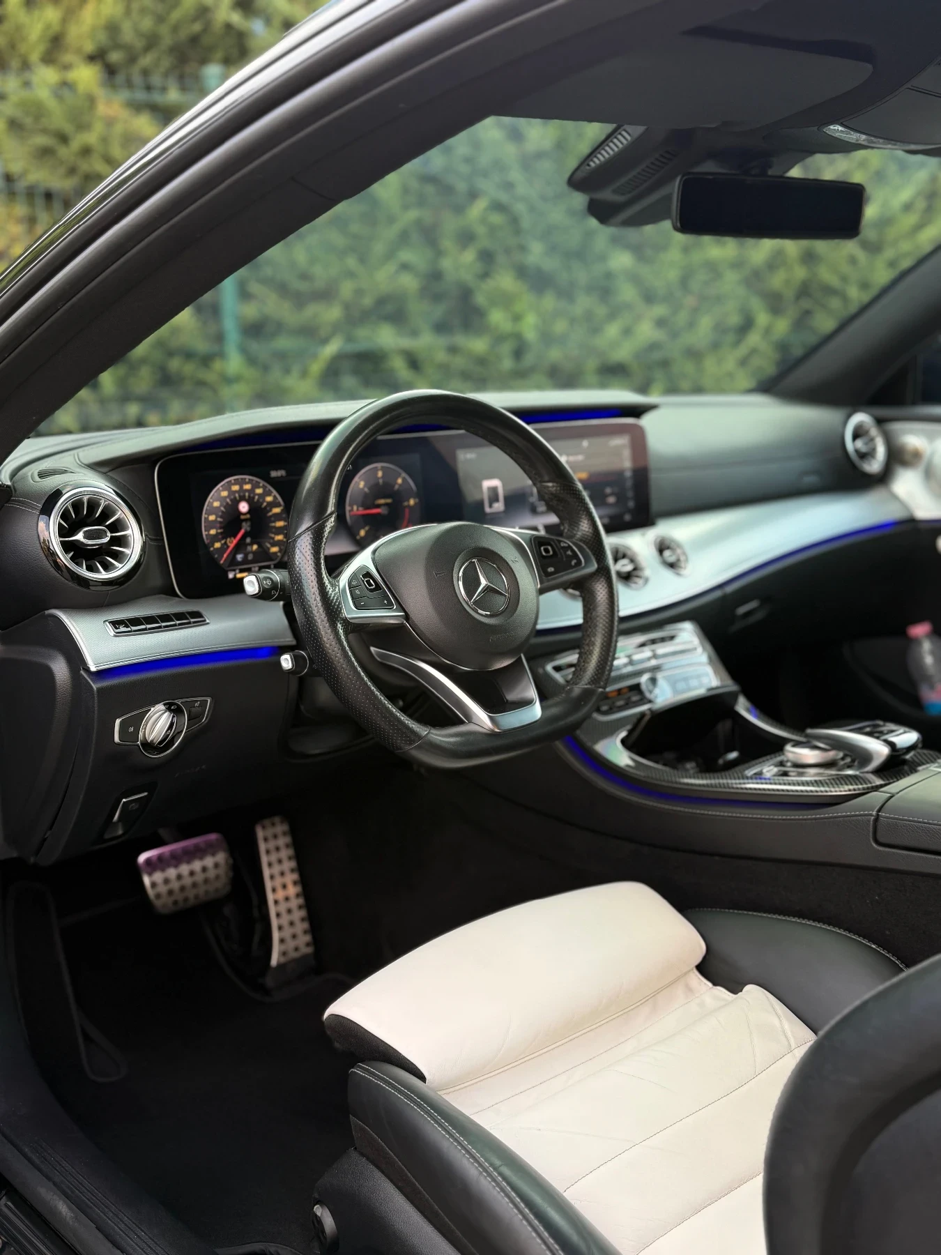 Mercedes-Benz E 220 AMG - Line | Head Up | Designo | 4-Matic - изображение 7