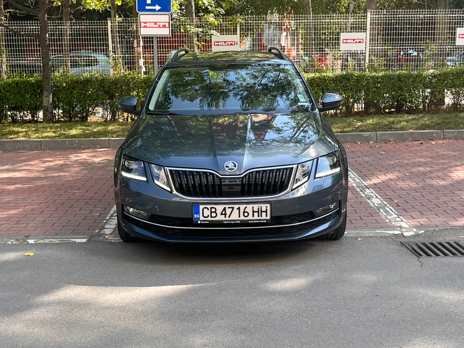 Skoda Octavia 1.5 TSI * LED * AMBIENT LIGHT - изображение 2