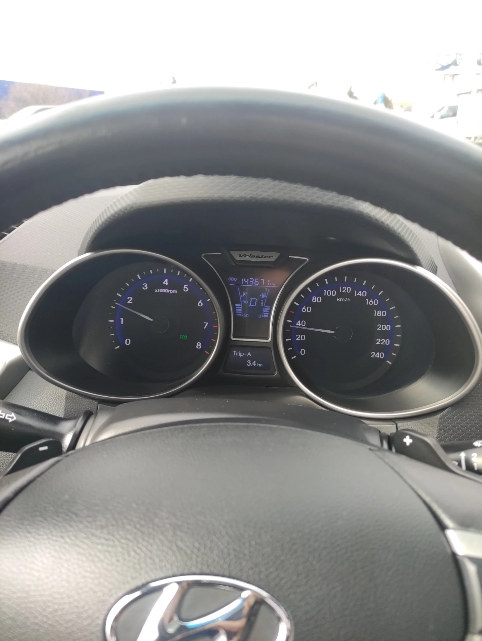 Hyundai Veloster  1, 6Gdi/140 Automat - изображение 8