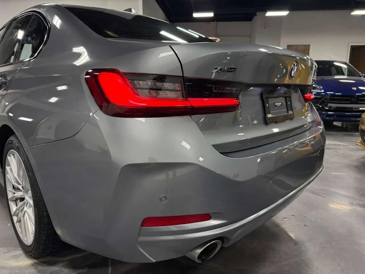 BMW 330 * 330i xDrive * 2 �����* �������* PANO* KEYLESS*  | Mobile.bg � ����������� 15