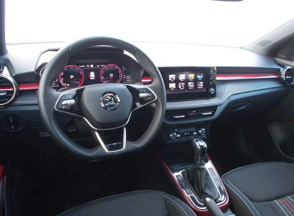 Skoda Fabia 1.5TSI, снимка 7 - Автомобили и джипове - 53786608