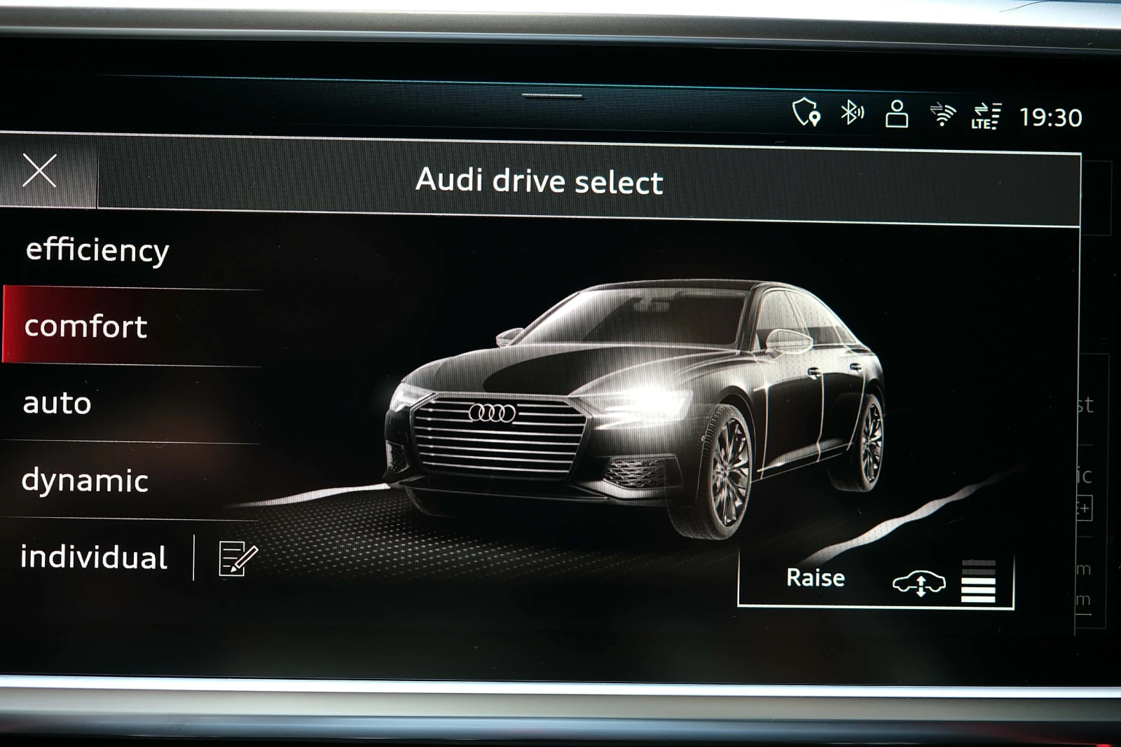 Audi A6 Facelift + 3xSline + Full Black Optics, снимка 10 - Автомобили и джипове - 54247801